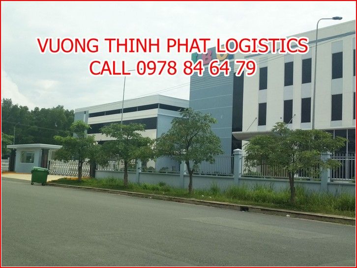Cho thuê gấp nhà xưởng 2.500m2 mặt tiền Phan Văn Hớn, Hóc Môn